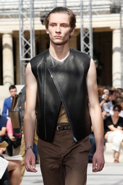 Look 83